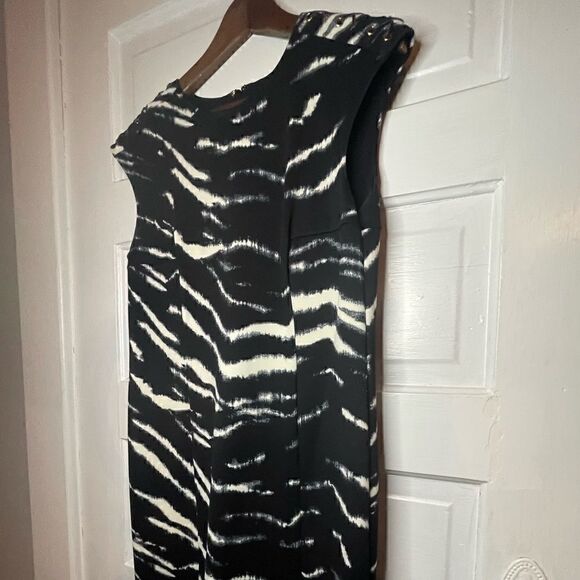 Michael Kors Faux Leather Lace Shoulder Animal Print Full Lined Sleeveless - Picture 4 of 9